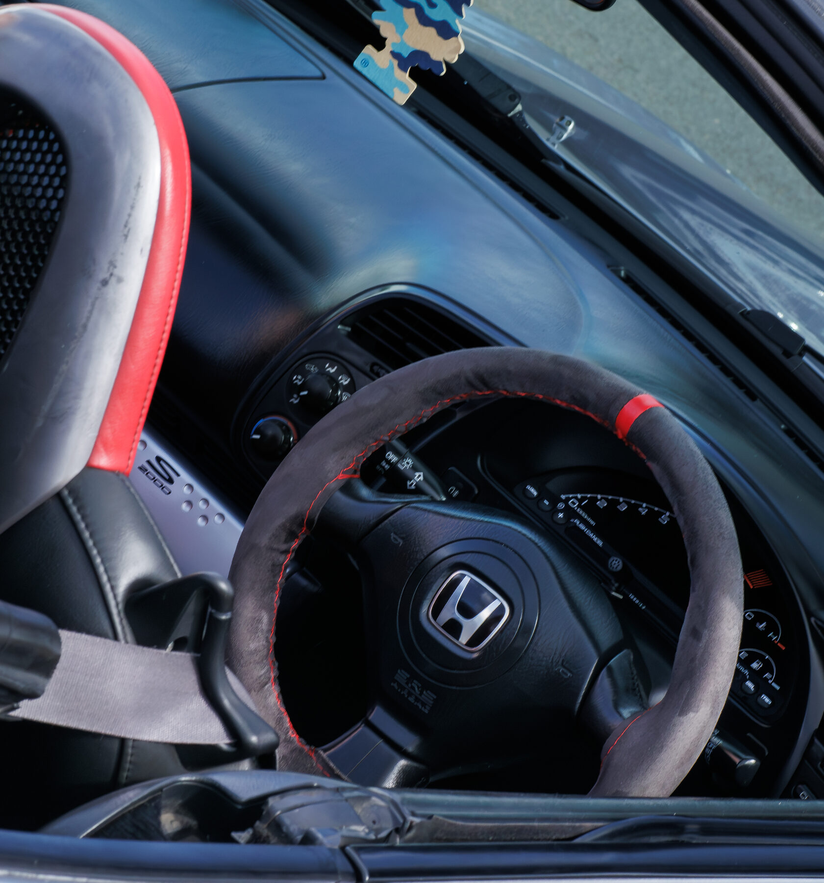 Honda steering wheel and interior detail from the Haymans Market meet